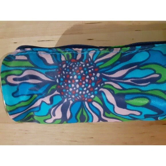 NWT Lilly Pulitzer GWP Pencil Pouch Holder Bag Case Bright Navy Dress Rehearsal - Picture 3 of 5